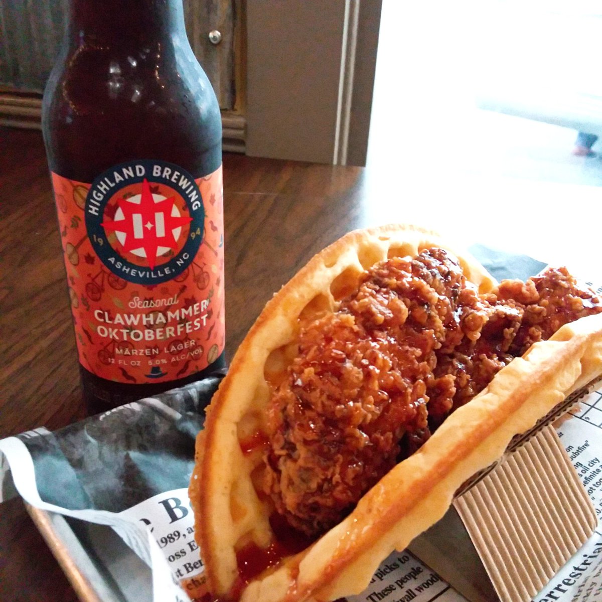 Highland Brewing Clawhammer Oktoberfest + the Classic = ❤