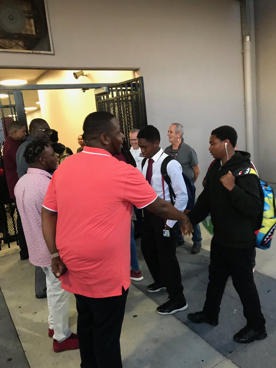 MiamiNorlandSHS's tweet photo. The love of a father is one of life’s great masterpieces. #DTYCTSD #FLDadsAtSchool18 https://t.co/YtTI5c5rAg