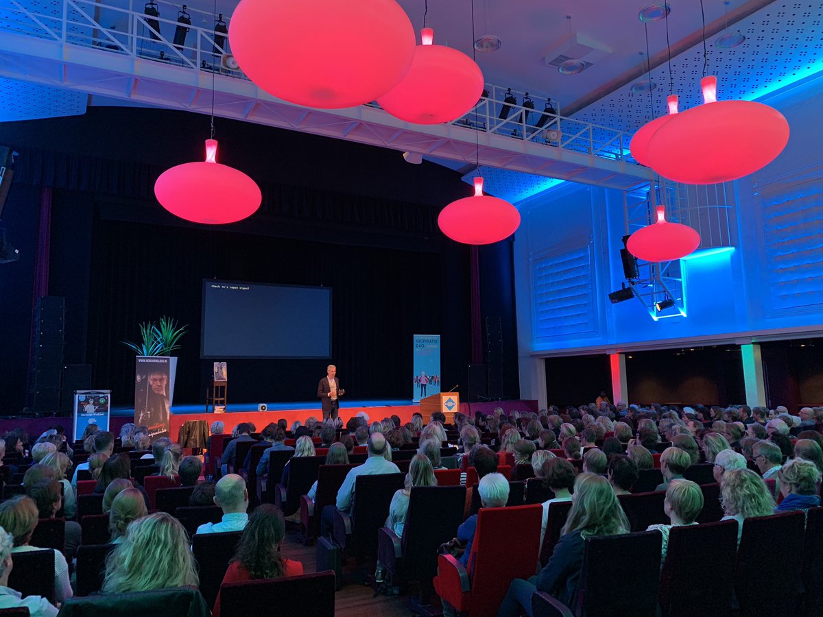 Allemaal wakker geschud door <a href="/joepstassen/">Joep Stassen</a> Opening met grote glimlach! <a href="/ggdijsselland/">GGD IJsselland</a> #inspiratiedag Gaaf hoor: allemaal collega’s!