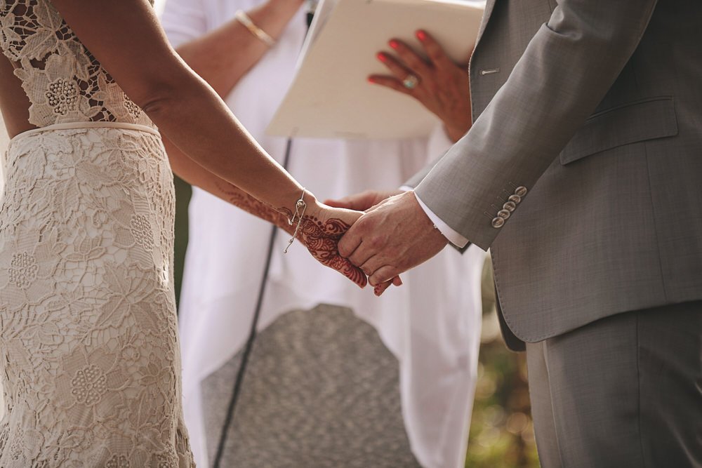 Are you recently engaged? Join us for #weddinghour 9-10pm as we talk all things pretty. Connect with suppliers in an area near you and ask for expert advice! 🌸🥂🙌🏻

#weddingWednesday #weddings #bridetobe