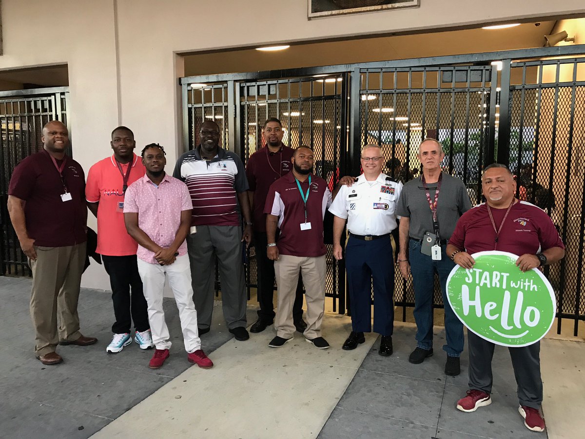 MiamiNorlandSHS's tweet photo. Thank you to all of the dads who participated in our Dad Take Your Child To School Day! #DTYCTSD #FLDadsAtSchool18 https://t.co/671v4Tp8xb