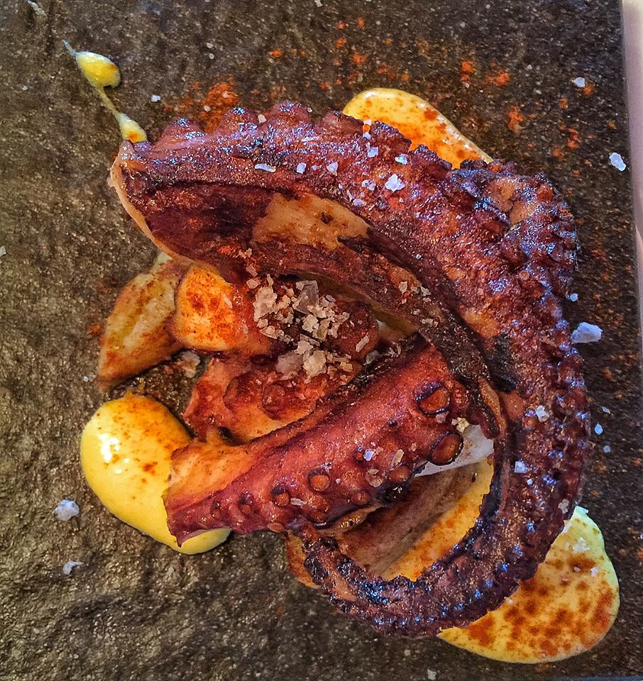 BonsFogonsGI's tweet photo. A duc de l'Obac saben com tractar el pop 🐙 T'apuntes a provar-ne el resultat? 😬
#GironaBonsFogons #DucdeLobac #Octopus #Gastronomy #Gastronomia #Gastro #RestaurantsdeCatalunya #Food #Foodie https://t.co/kOWtyabXtK