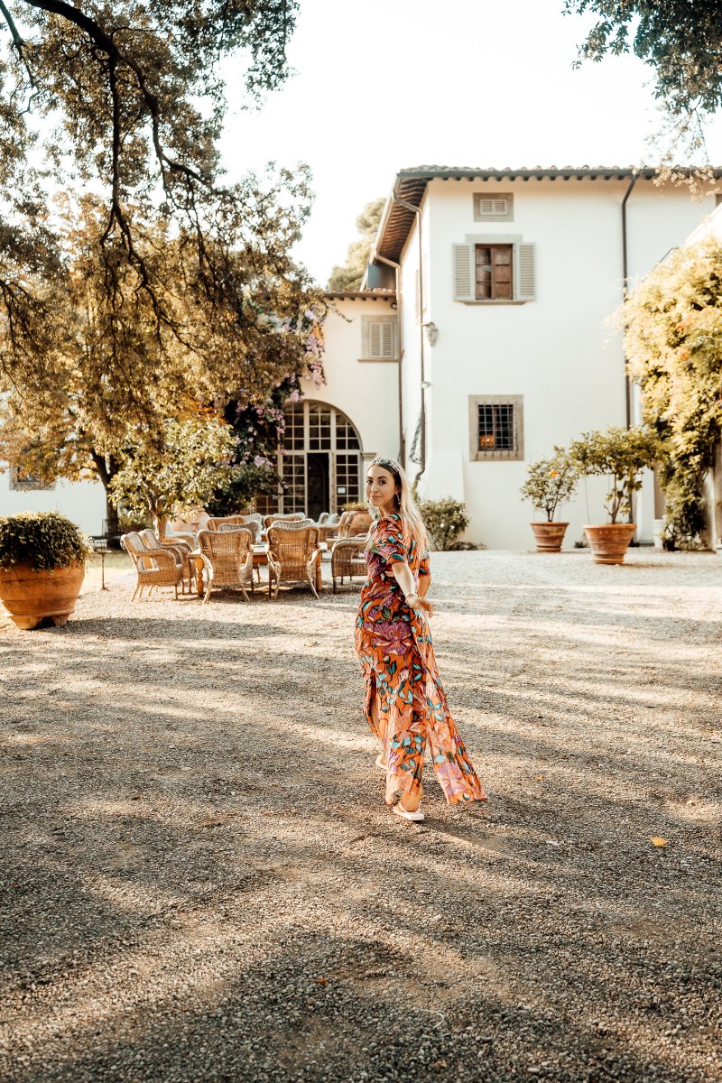 New post - Romance &amp; Wedding Dreams - Staying at Tuscany's Villa Dianella up on the blog now #Destinations #Europe #HotelReviews #Travel #TravelDiaries - theemasphere.com/tuscan-villa-v…
