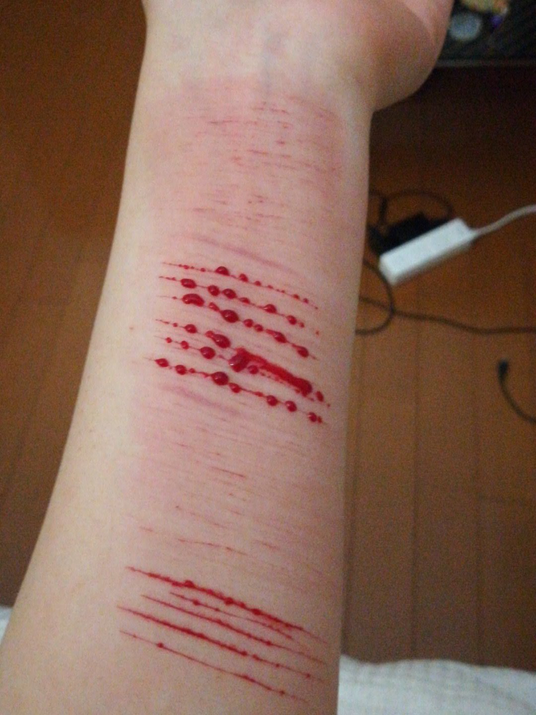 ミズナ 病み垢 Twitterissa ヤりまくってる 自分が壊れてく なぜか笑ってるカッター持って笑ってる 楽しくもなんともないのに リスカ リストカット アムカ 病み ミズナ 病み垢 Twitterissa ヤりまくってる 自分が壊れてく なぜか笑ってるカッター持って笑ってる 楽しくもなんともないのに リスカ リストカット アムカ 病み