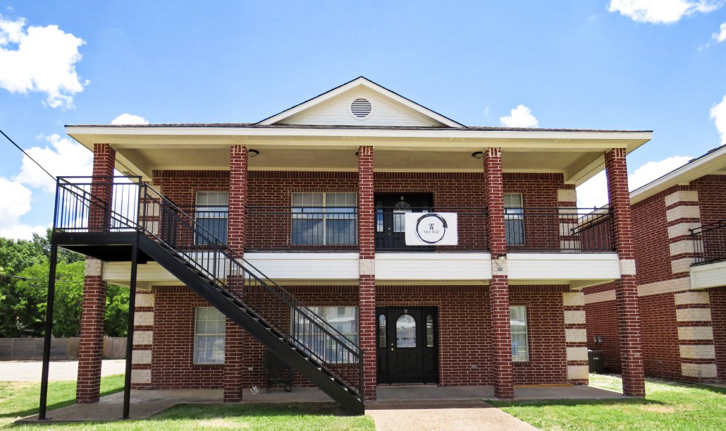 bearcribs's tweet photo. The Dub is a newly remodeled, inside and out, 4 bedroom duplex close to Baylor's campus! 

https://t.co/Unz9Yt4kaK https://t.co/jNoe8sDdLO