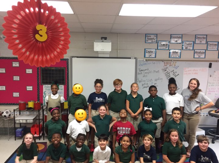 MissBurman17's tweet photo. We loved raising money and running lap for @dodgeelementary https://t.co/PqhbA5MMTn