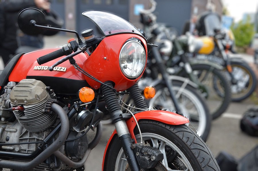 MeccanicaUK's tweet photo. If you like Moto Guzzi's on the street check out our latest blog about the Guzzi's of The Distinguished Gentlemans ride Manchester https://t.co/EM8jHk1bsx Then check out our Sale Event! #gentlemansride #MotoGuzzi #DGR #DapperChapper #LeMans #V7 https://t.co/ReycLx4XU4