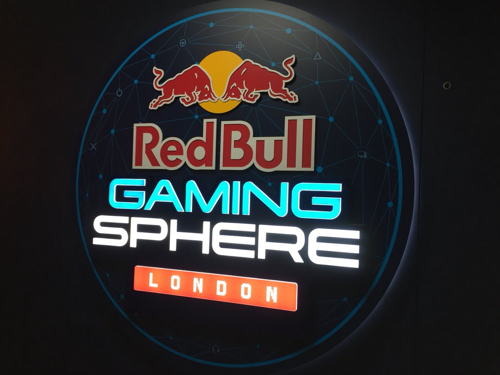 PLAION_FR's tweet photo. Suite à l'annonce de DiRT Rally 2.0, un événement presse se déroule actuellement à Londres 🇬🇧 au Red Bull Gaming Sphere ! (en compagnie de notre attachée presse @celbeb !) 

https://t.co/QRea5irFEA

📸Voici quelques photos ! https://t.co/ZfDRhQnJdN