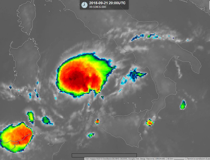 PrometheiPlanum's tweet photo. The recent #Mediterranean #tropical storm (T2.5) of 22 sept2018. It caused minor flooding in Sicily and Sardinia;severe floods in #Tunis. Damages and at least 6 victims https://t.co/tJHDOHVoB3 @Tropicaltidbits @ilmeteonet  @lucalombroso @NWSCharlestonSC @VigiMeteoFrance #medicane https://t.co/ge0XwENbMw