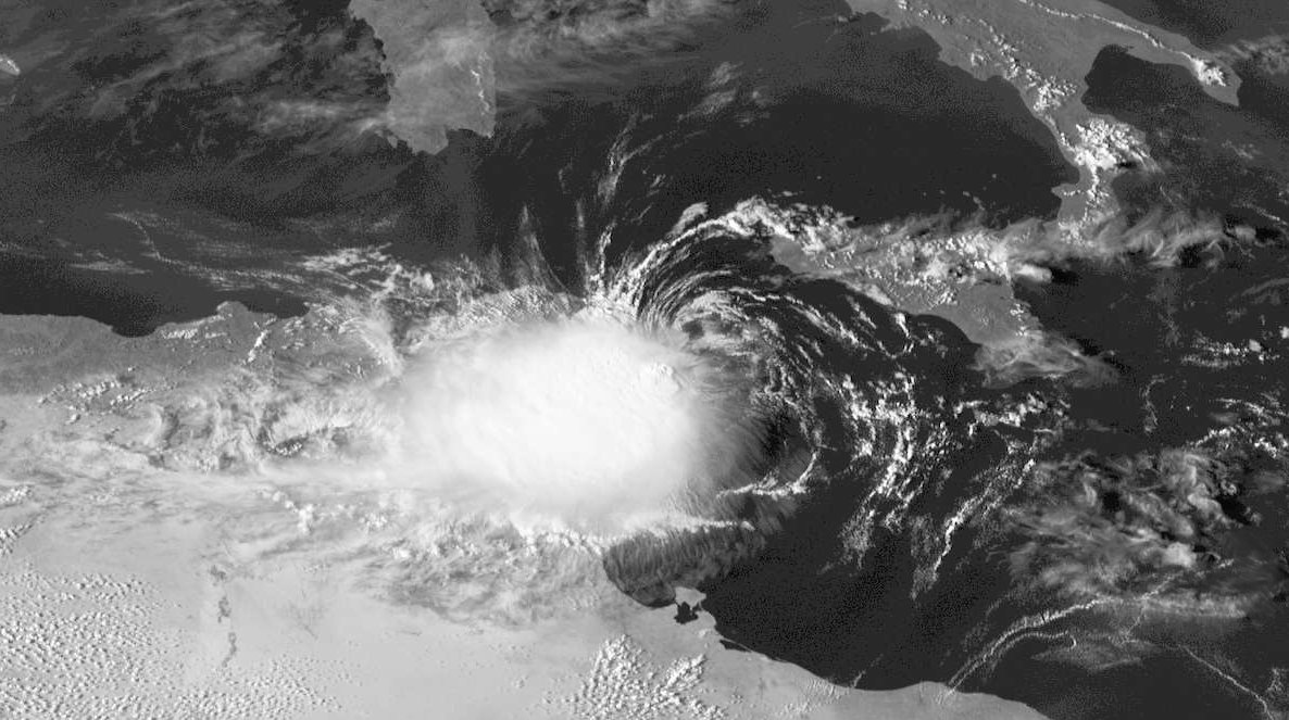 PrometheiPlanum's tweet photo. The recent #Mediterranean #tropical storm (T2.5) of 22 sept2018. It caused minor flooding in Sicily and Sardinia;severe floods in #Tunis. Damages and at least 6 victims https://t.co/tJHDOHVoB3 @Tropicaltidbits @ilmeteonet  @lucalombroso @NWSCharlestonSC @VigiMeteoFrance #medicane https://t.co/ge0XwENbMw