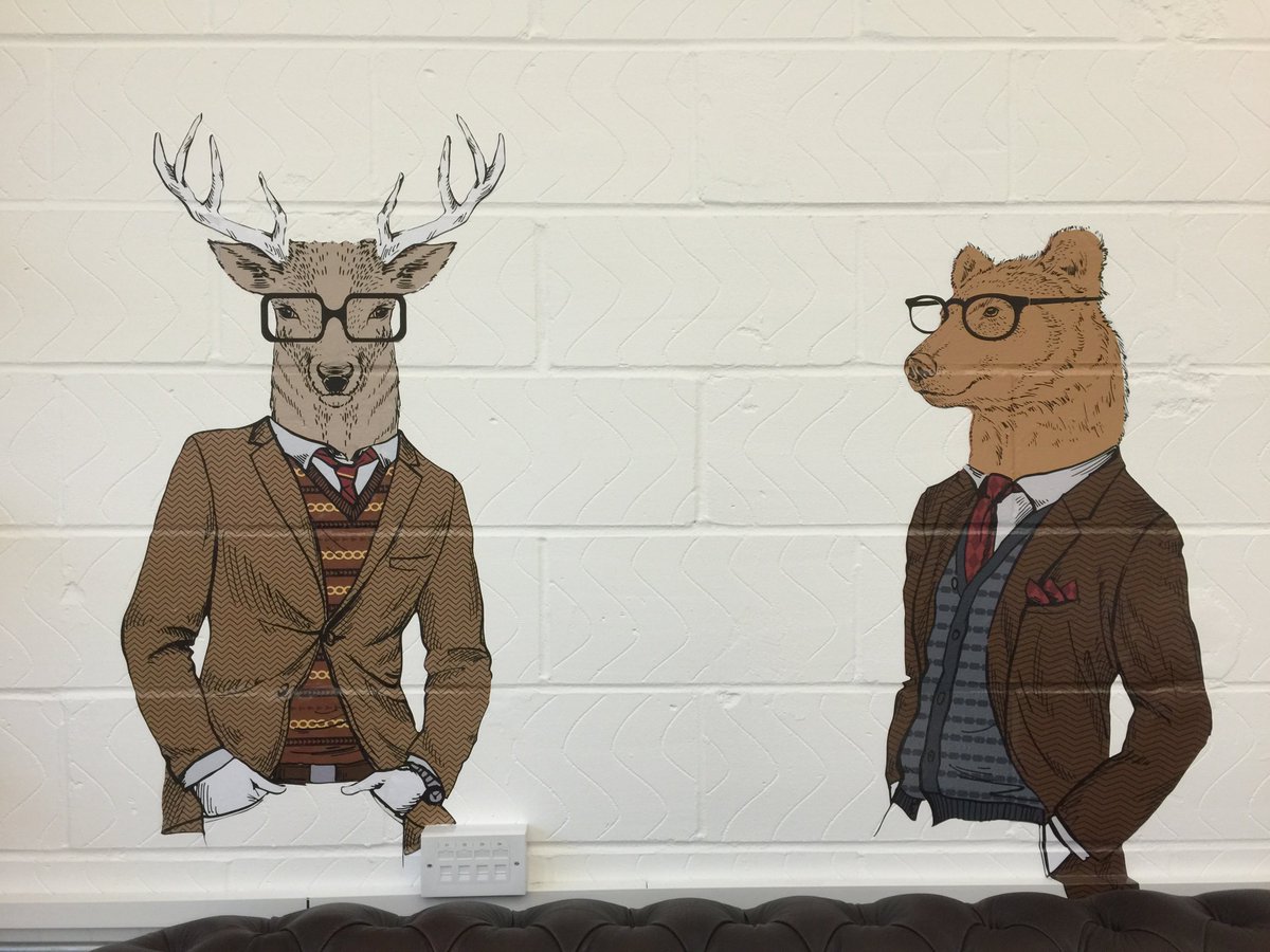 graphicalsign's tweet image. We make boring walls, cool! #dontbeboring #design #vinylgraphics #thanet #Kent #whatdidthedeersaytothebear