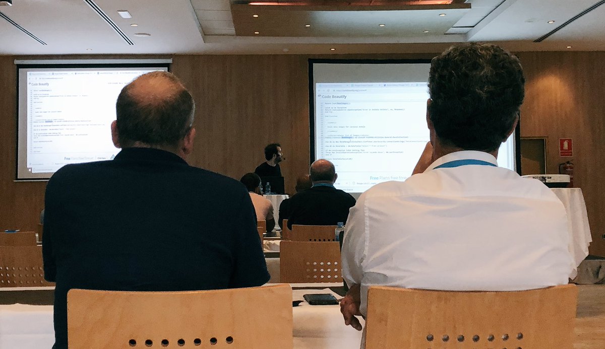 Nos esperan dos días intensos en la #convenciónnacionalAHORA2018 !! Hoy tenemos talleres técnicos y comerciales. En la imagen tenemos a dos de nuestros fundadores en el taller sobre #flexygo! #estotambienestrabajo #ungrupoconfuerza