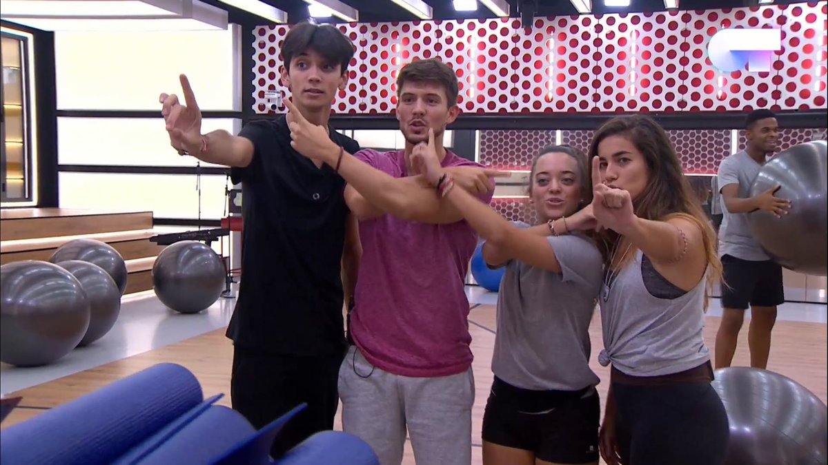 QueenOfNoises's tweet image. Yo cuando me dicen que #Dight no es real

#OT2018 #Cave #Davlos #OTDirecto26SEP