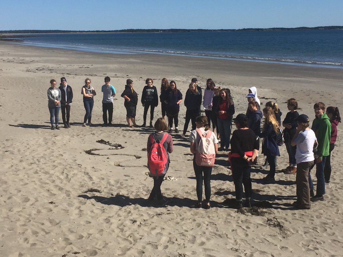 PVECPanthers's tweet photo. IB Art Students on a field trip to Rissers Beach Sept. 24. #PVECIB https://t.co/JXRUcMT0PG