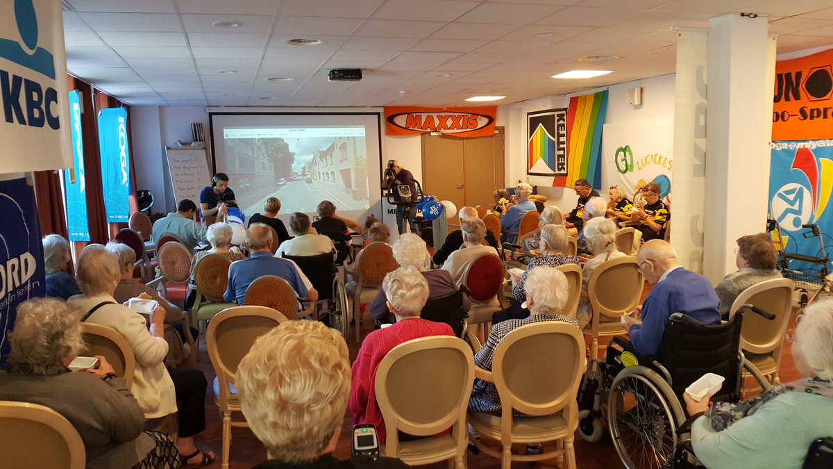 A great crowd experiencing <a href="/Memoride2/">Memoride</a>. They are now visiting Diksmuide with tour guide Wiske, who lived for there for 40 years. #your_ride_down_memory_lane
