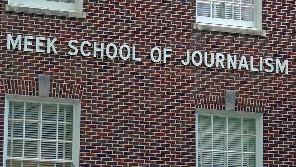 WMCActionNews5's tweet image. Process to remove Meek’s name from Ole Miss journalism school expedited #wmc5 &amp;gt;&amp;gt;buff.ly/2R0dQlx