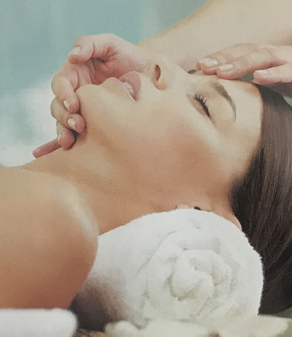 InSkin2300inc's tweet photo. Effortlessly ageless. More information here► https://t.co/1t8JS68aMw #inskin #inskinmiami #40yearsofresults #effortlessbeauty #thesecret #antiaging #onlyinmiami #coconutgrovemiami #coconutgrove #youngskincare https://t.co/JEhtYVkOh9