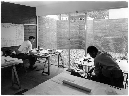 gcarabi's tweet photo. Oswald Mathias #Ungers | Belvederestraße 60, 1957–59 and 1989–90. #Fifties #Heighties #MiércolesEnladrillado https://t.co/LwfGDeBgPj