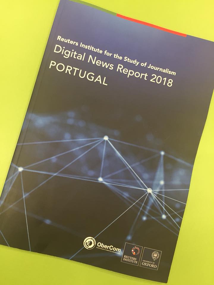 ejo_pt's tweet photo. O Digital News Report 2018 relativo a Portugal, edição conjunta do Reuters Institute for the Study of Journalism e do OberCom, já está disponível online, aqui » https://t.co/hcHDmWGuCQ
(PDF aqui » https://t.co/R51dgXAewG)
#DigitalNewsReport2018 #Obercom https://t.co/ogijbLICUD
