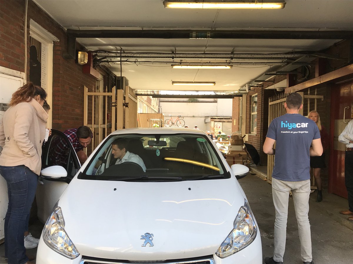 charleuw98's tweet image. Testing a #QuickStart car with the @hiyacar team #keylesstech #instantbook #ondemand #p2p #carsharing