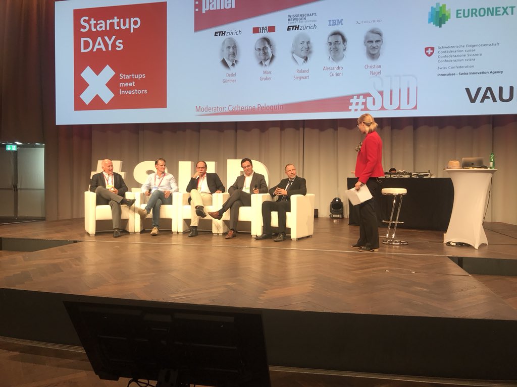 Hiqdare's tweet image. @Ale_Curioni on stage talking about exponential technology: all technolgies, AI, Blockchain, Quantum are interconnected and we need to advance in all areas! #IBMResearchAI #IBMWatson #ibmclientcenter #ibmthinklab