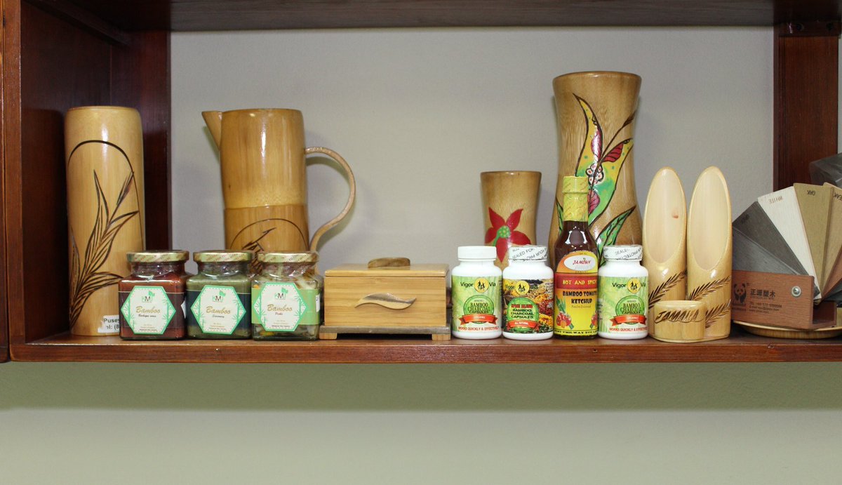 CariBamboo2018's tweet photo. A clock, a calculator and more! Which of these household items would you want in your house or office? Send us a DM if you’re interested in who made them! #Bamboo #Caribamboo2018 https://t.co/Er2JAOi6ee