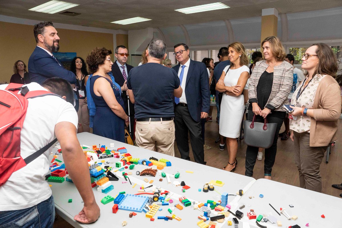 Fundacion_ONCE's tweet photo. Más de 600 jóvenes con #discapacidad asisten hoy en Madrid a nuestro Game de #Empleo.
Una jornada cuyo objetivo es dotarles de las herramientas necesarias para mejorar sus oportunidades laborales.
https://t.co/ulDsvCTkCJ #PoderExtra
@ONCE_oficial @ILUNION @sabinalobato https://t.co/G691d1Qofx