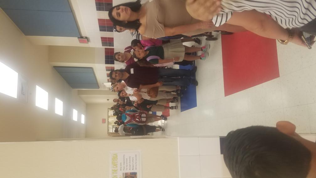 MDE_Stars's tweet photo. It is a great day for a great day when it is dad's to school day. https://t.co/7n1HJksJOU