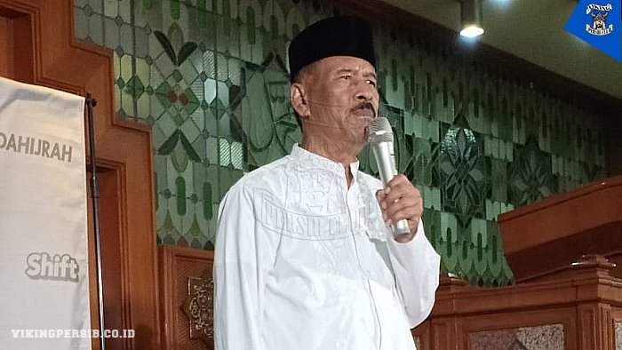 officialvpc's tweet photo. Doa Bersama Bobotoh dan Pemain Persib dengan Ust. Hanan Attaki https://t.co/SpzSraEXaj