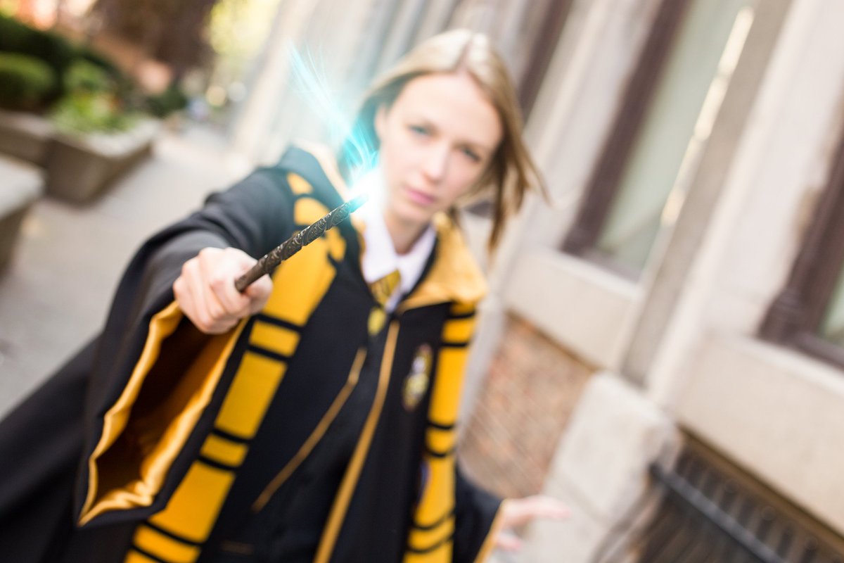 SheyaChan's tweet photo. ⚡💫 #COSPLAY 💫⚡

Character: Hufflepuff student
From: Harry Potter

✂️ Selfmade cape
Cardigan from @lochavenint

📸 JPLM-Cosplay.Photographie

#Hufflepuff #HufflepuffStudent #Hogwarts #HarryPotter #HarryPotterCosplay #Wizard #HogwartsStudent #MagicWand #Dementor https://t.co/Jy5vsiAOaD