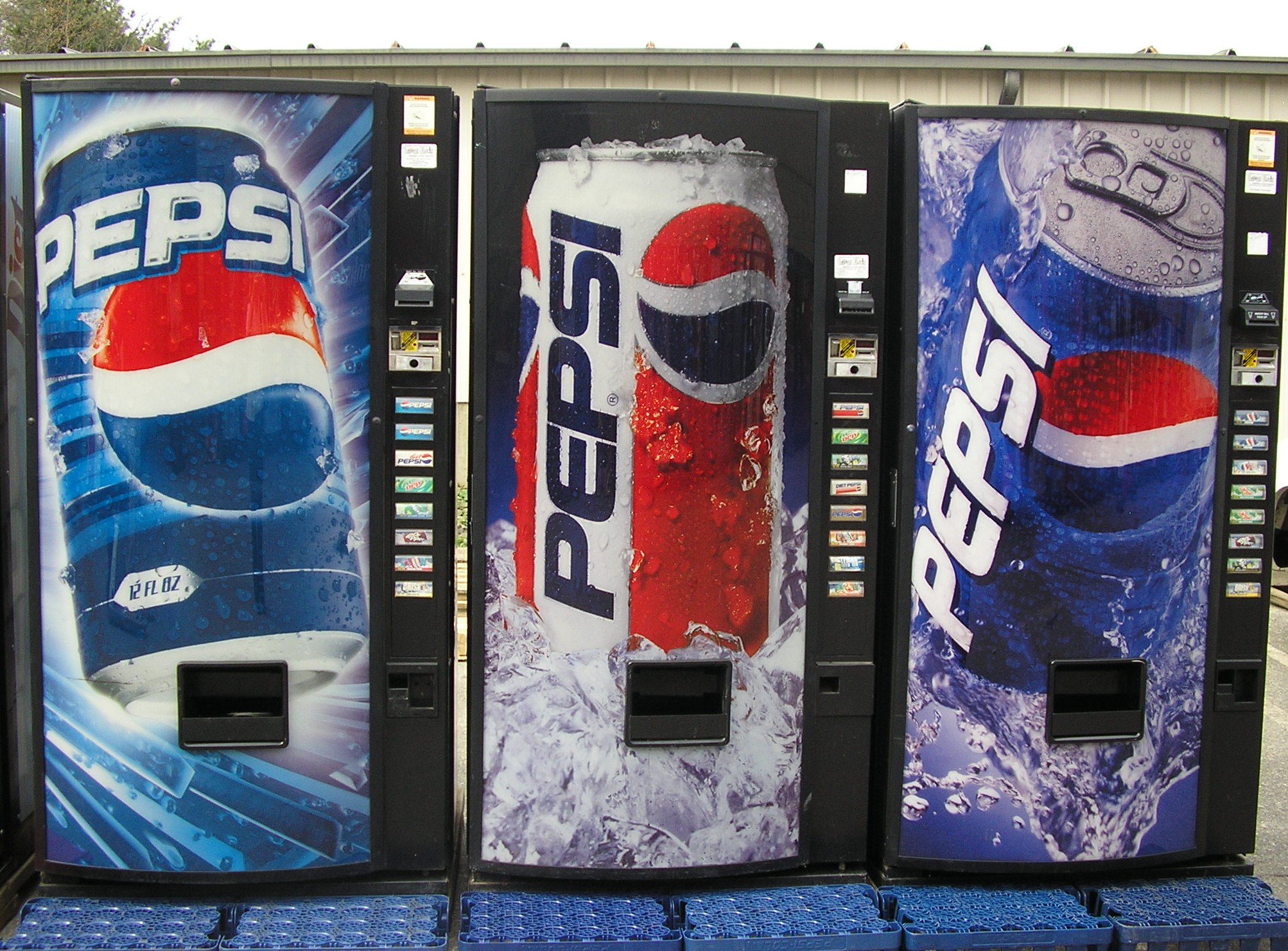 PEPSI 自動販売機 青 チェリオもあるよ！！「ペプシとB.V.Cの廃自販機」 - [レトロ