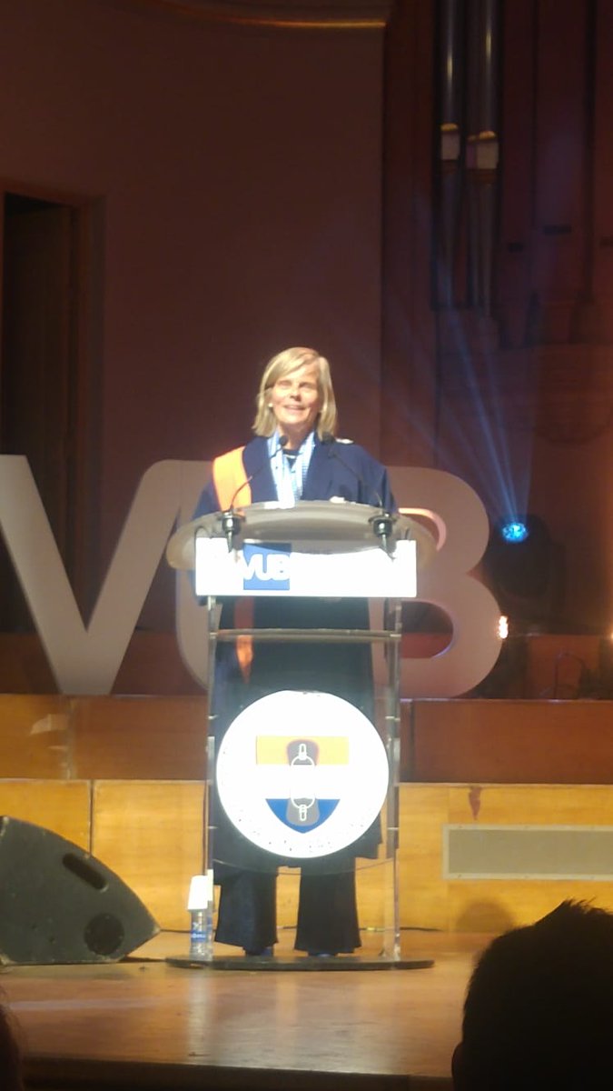 CFArnould's tweet photo. Une très bonne rentrée académique à la .@VUBrussel qui organise une Année de la France, en partenariat avec l'Ambassade de France. #vubstart https://t.co/319dMGlIqD