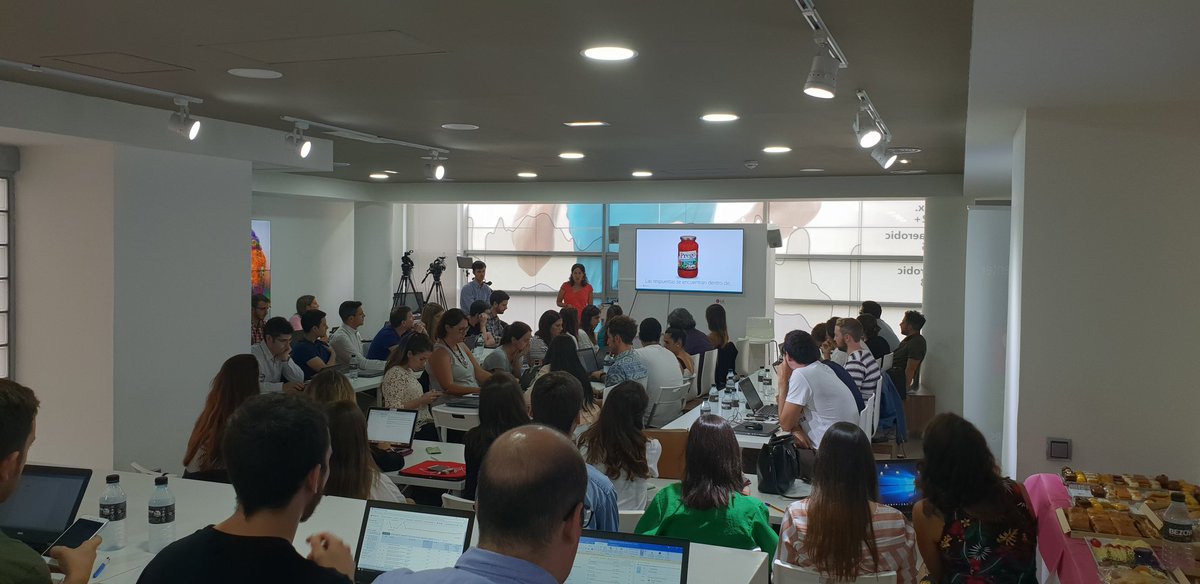 MDriessen's tweet photo. Bing Bootcamp at the Microsoft Global Sports Innovation Center, Madrid #madrid #AdBirds #Bing #intelligentsearch https://t.co/2Hnw48ewwx