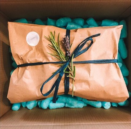 Thinking about #Christmas already? Why not treat friends and family to some beautiful, natural, handmade #bathbombs packaged up in eco-friendly wrapping? Check out our Etsy store today <3 #supportsmallbusiness