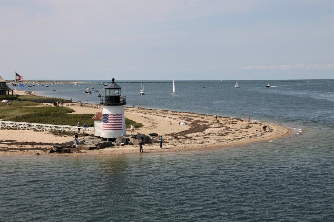 Did you know that you can visit Nantucket without breaking the bank?
>> buff.ly/2QUWjLE

#Nantucket #WednesdayWisdom #NewEnglandTravel @HIUSA