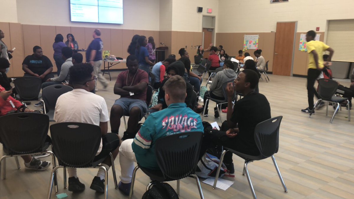 RVJournalism's tweet photo. Students are learning about Public Service based on the book “Dear Martin” https://t.co/76CPJaIiia