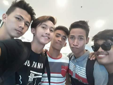 michellxandy's tweet photo. missyowww mga bayotsss😂😂😘😘 https://t.co/KniNs8S8mQ