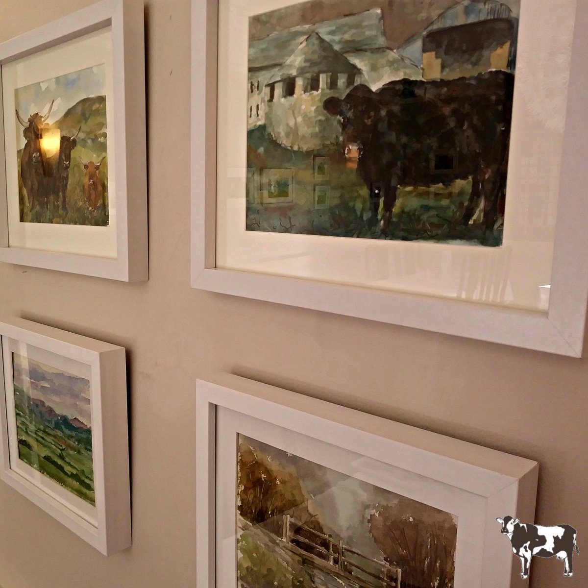 amberleyinn's tweet photo. We thought we would share some more glimpses of Rupert Aker’s work with you 😀 do feel free to drop by and have a 👀 for yourselves 👍
#localartist #paintings #original #cows #meadows #rainexpected #countryscene #tablebookings #stroud #cotswoldlife #stroudpubs #alehouse #wine https://t.co/lBxvAsmHpX