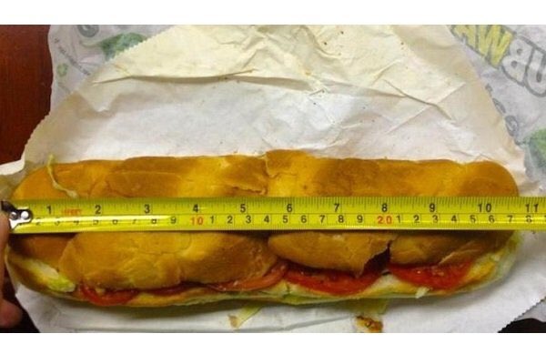 Armstrong81M's tweet photo. Make footlongs great again https://t.co/1wXjCDZio0