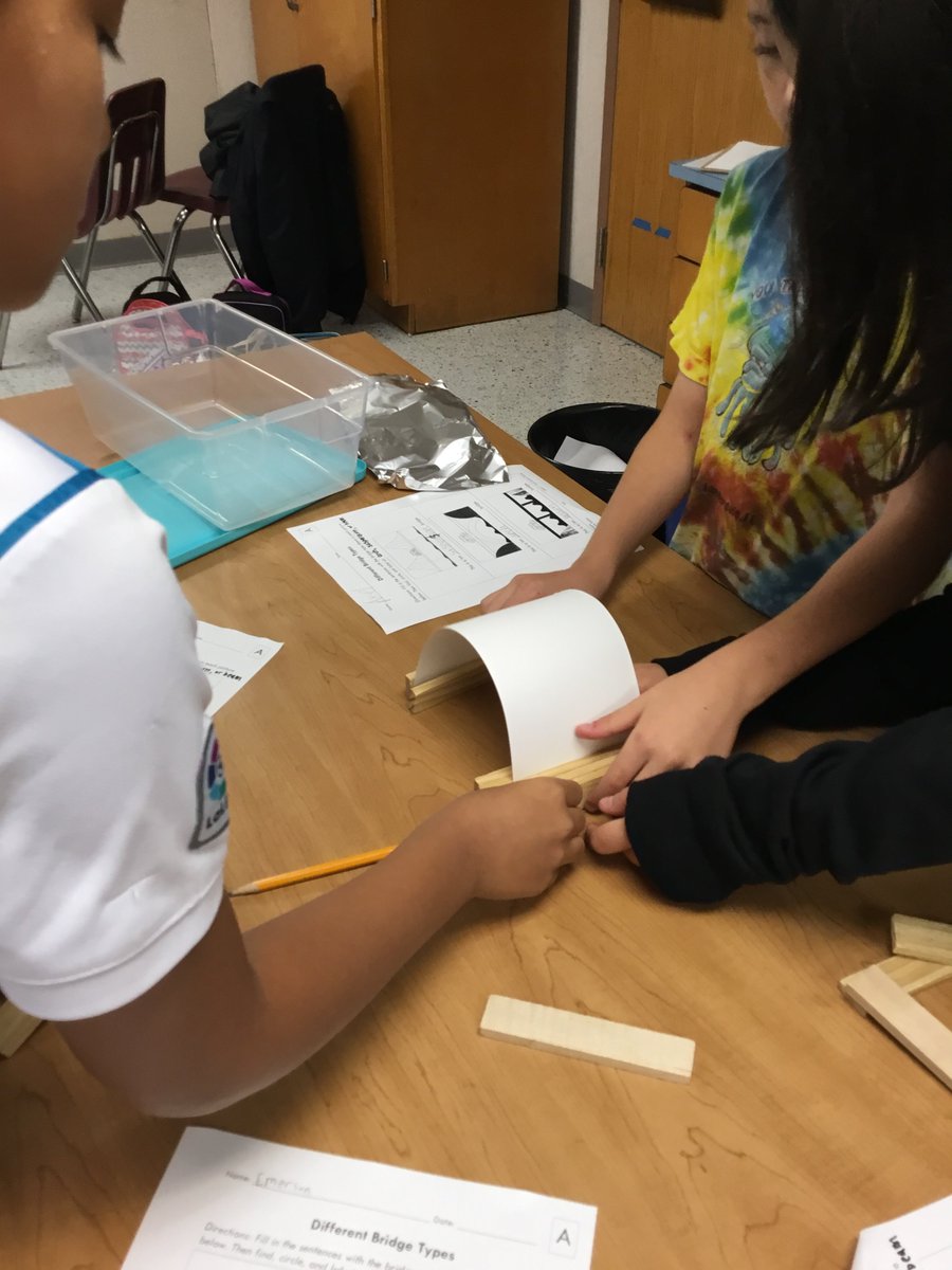 HESlibSTEMtech's tweet image. Learning about and recreating different types of bridges in STEAM lab. @HESlibSTEMtech @Herndon_ES