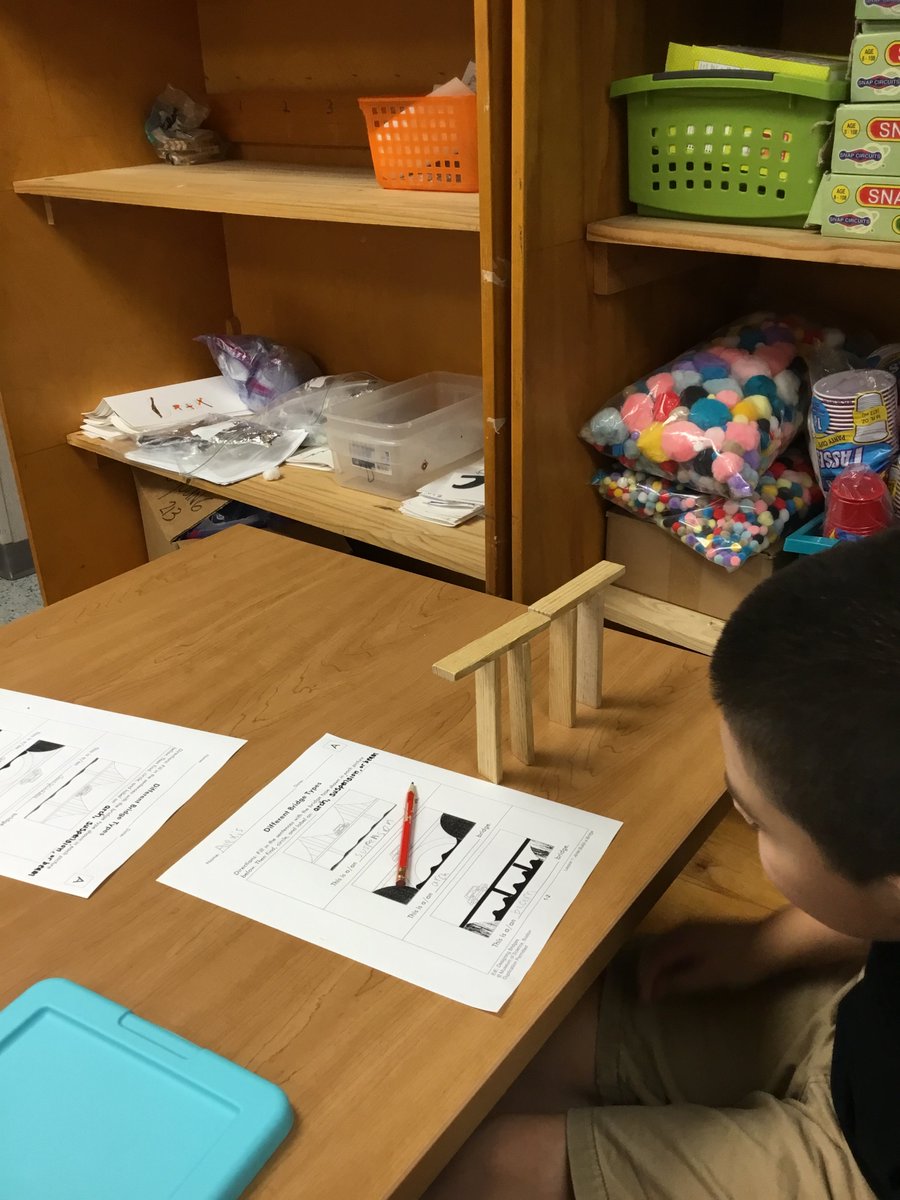 HESlibSTEMtech's tweet image. Learning about and recreating different types of bridges in STEAM lab. @HESlibSTEMtech @Herndon_ES