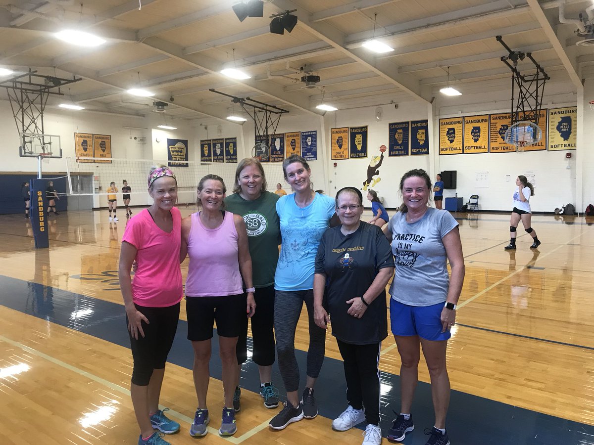 Janineneno's tweet photo. Students and staff getting their workout on this morning! Thank you Girls volleyball for sharing a space. https://t.co/KvbCuBYsLn