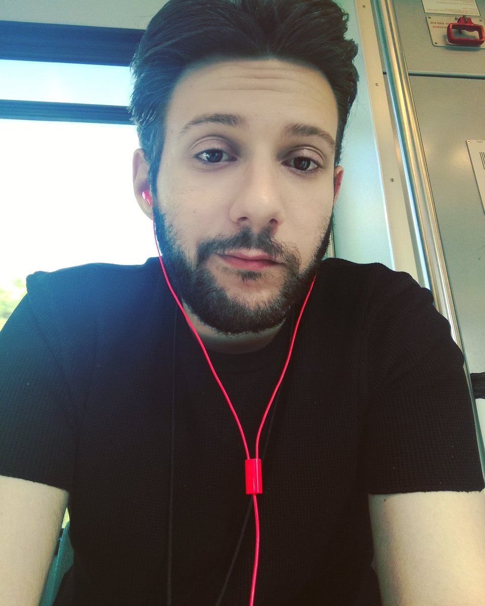 akis_tsakiris's tweet photo. Life is full of happiness and tears... Be strong and have faith! #boy_gr #boy #boys #boysgr #trainstories🚂 #LifeStories #lifequotes #greek #greekboy #greekboys https://t.co/tvlrUzSQWd