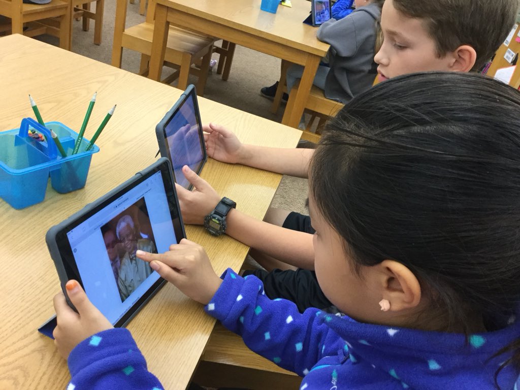 HESLibrary tweet media