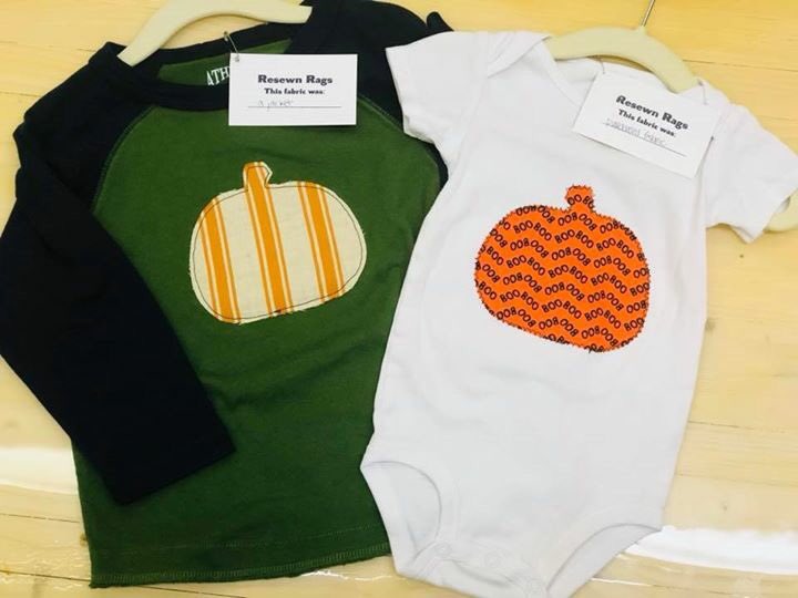 ArtisansOn's tweet photo. Resewn Rags brings old fabrics back to life with new things like onesies, bibs and burp cloths.  Each tag shares where the old fabric came from.  Super cute things and idea!!  #resewn #repurpose #onesies #bibs #burpcloths #shopwashmo #shop #shopsmall #staylocal https://t.co/xaHGQueEQs