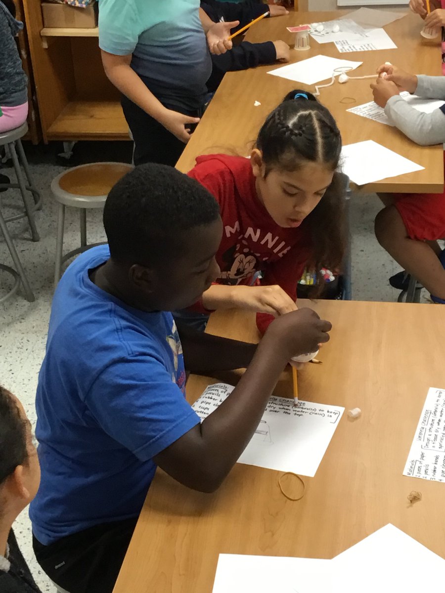 HESlibSTEMtech's tweet image. Umbrella Design Challenge. Can you design a structure to keep the tissue dry using only certain materials??