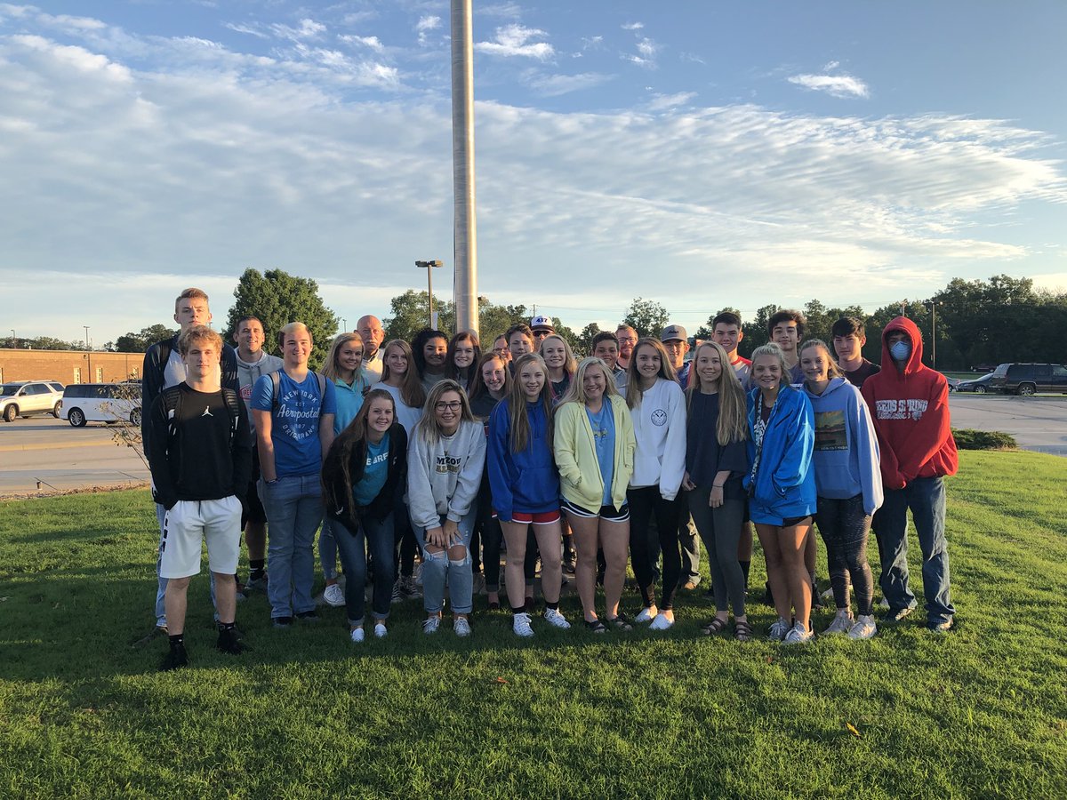 ReedsSpringFCA's tweet image. See You at the Pole this morning- What a blessing!
#HowGreatIsOurGod
@SOCentralMOFCA @ReedsSpringHS