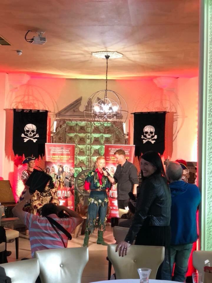lewisdevine1987's tweet photo. Christmas Panto Launch yesterday @TheatreRoyalStH get your tickets booked ladies and gents #peterpan 🧚‍♂️ https://t.co/jz6gILLseC