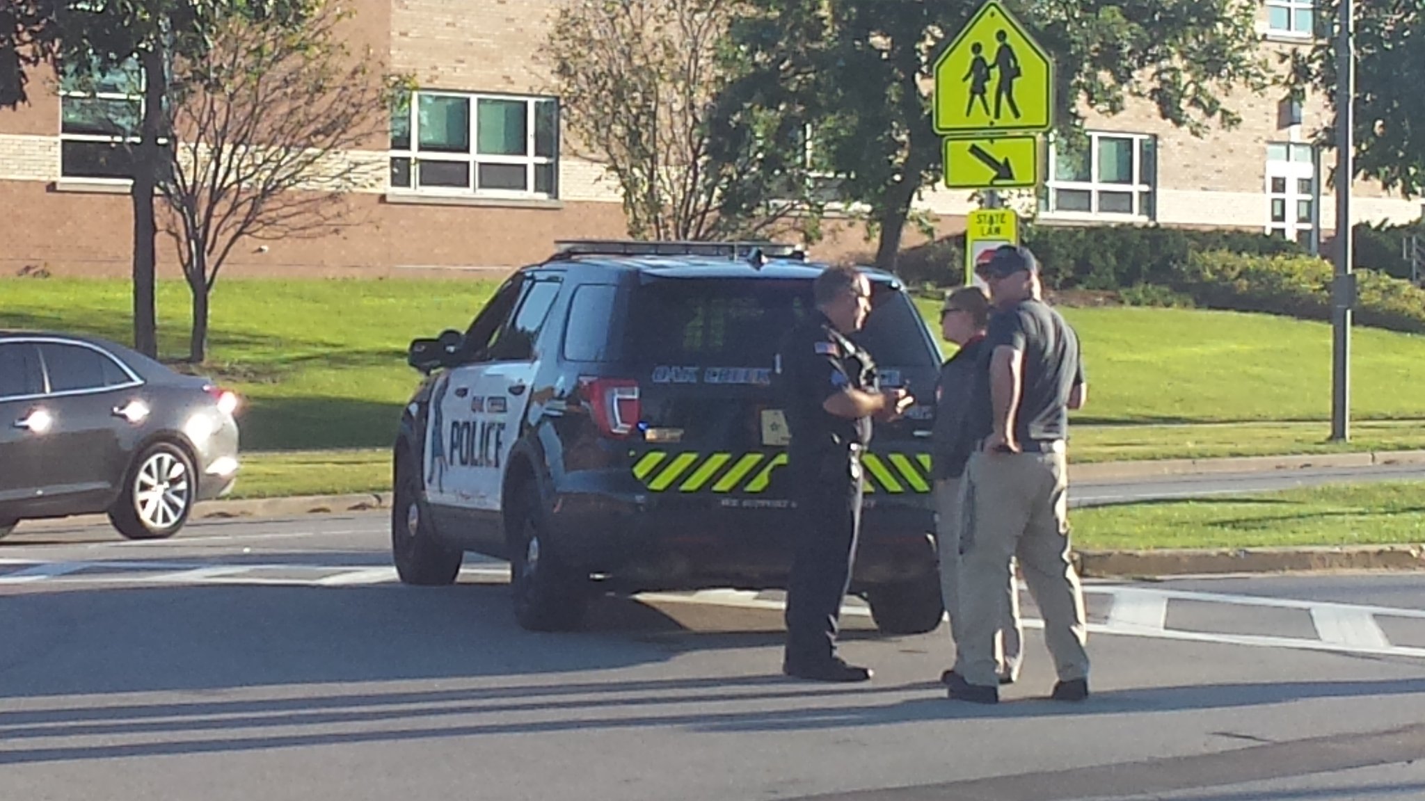 Glenn Russell on Twitter: ".@Oak_Creek_FD & @OakCreekPolice are on the