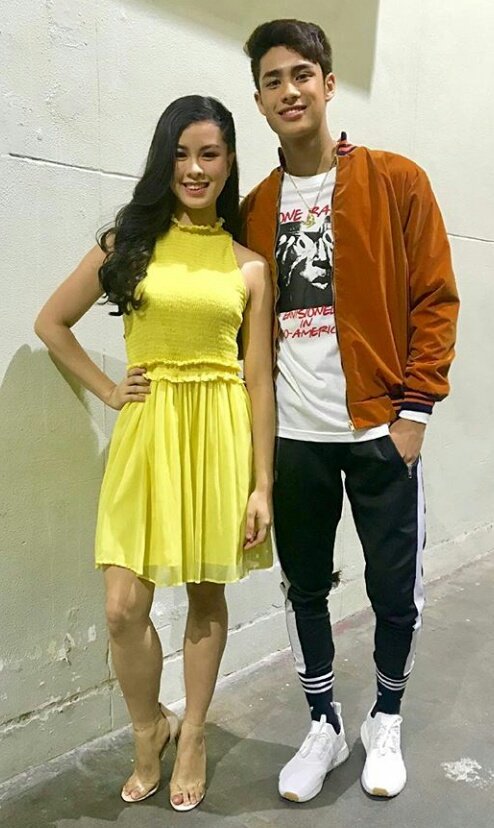 scottivan05's tweet photo. How many retweets for this lovely loveteam? DonKiss

#ABSCBNBallFanFave Kisses Delavin #PushAwardsTeamKisses @delavinkisses https://t.co/1SlFy1sk5I
